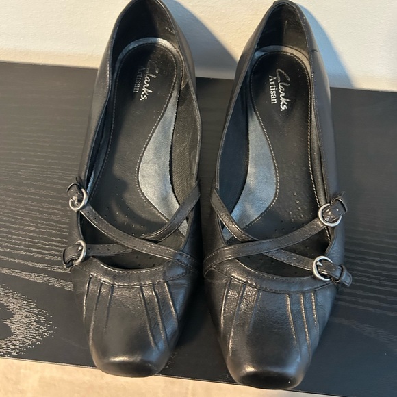 Clarks Artisan Black Leather Flats with Buckle Detail - Picture 2 of 5